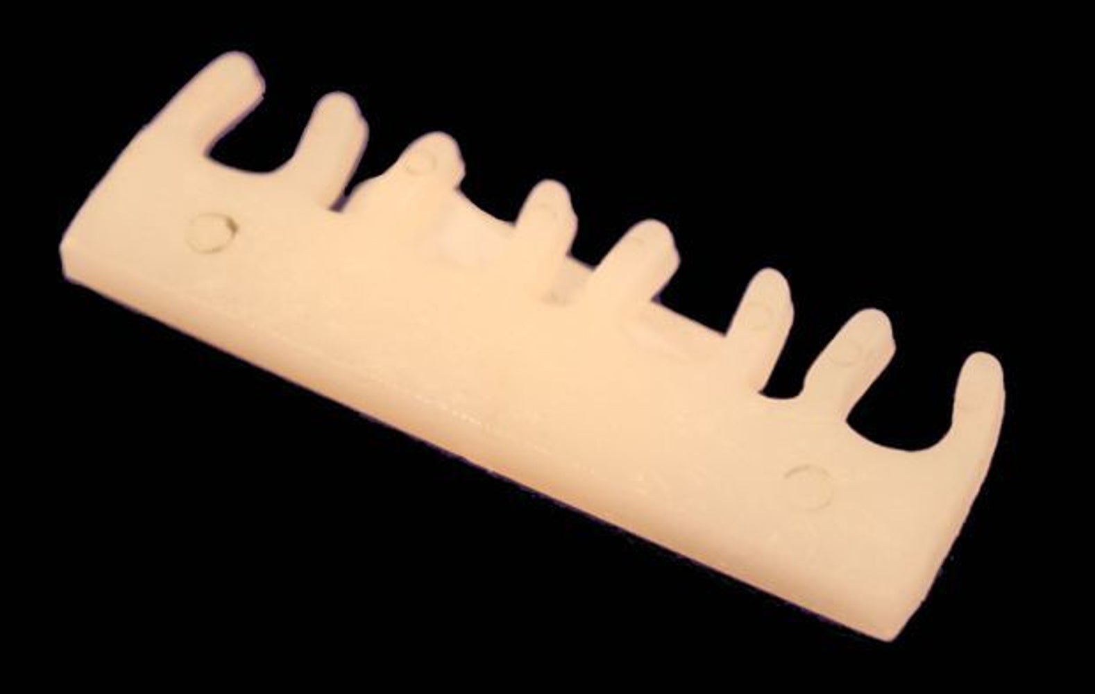 Tændkabelholder til Volvo 240, 740, 760, 780, 940, 960, 760 1975-79 — bild 1 av 2